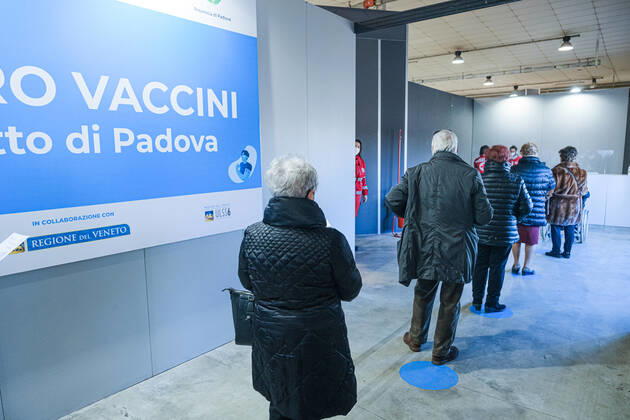Padua - First vaccinations against Covid19 with the Pfizer-BioNTech vaccine for the elderly over 80 at the Padua Fair in via Tommaseo Editorial Usage Only  Copyright: xRobertoxSilvinox xIPAx