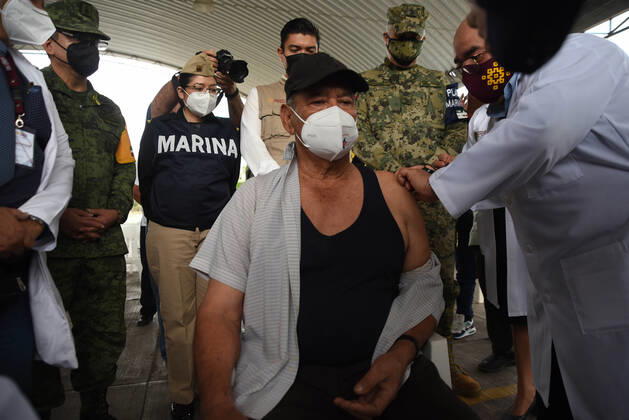 February 15, 2021: Adults over 60 years of age receive the first dose of the COVID-19 vaccine in the population of Puente Nacional , one of the most vulnerable in the state - ZUMAqp1_ 20210215_zip_qp1_017 Copyright: xHectorxAdolfoxQuintanarxPerezx