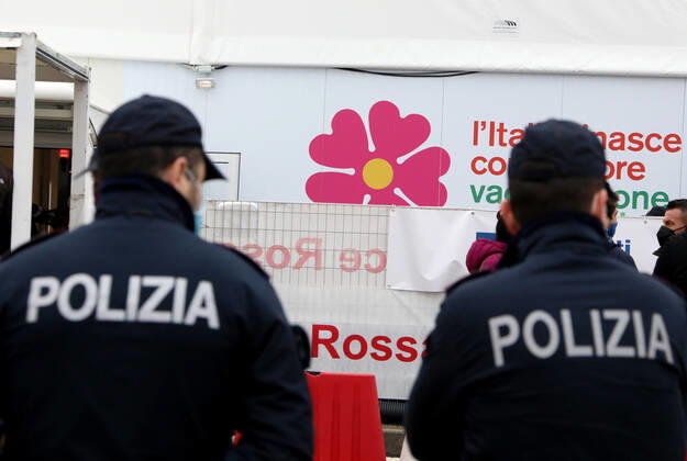 Fiumicino (Rome), Anti Covid vaccinations for law enforcement agencies under the age of 55, in the Fiumicino Mega Hub in Rome Pictured:  Copyright: xPieroxTenaglix xIPAx xPieroxTenaglix