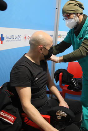 Fiumicino (Rome), Anti Covid vaccinations for law enforcement agencies under the age of 55, in the Fiumicino Mega Hub in Rome Pictured:  Copyright: xPieroxTenaglix xIPAx xPieroxTenaglix