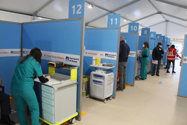 Fiumicino (Rome), Anti Covid vaccinations for law enforcement agencies under the age of 55, in the Fiumicino Mega Hub in Rome Pictured:  Copyright: xPieroxTenaglix xIPAx xPieroxTenaglix