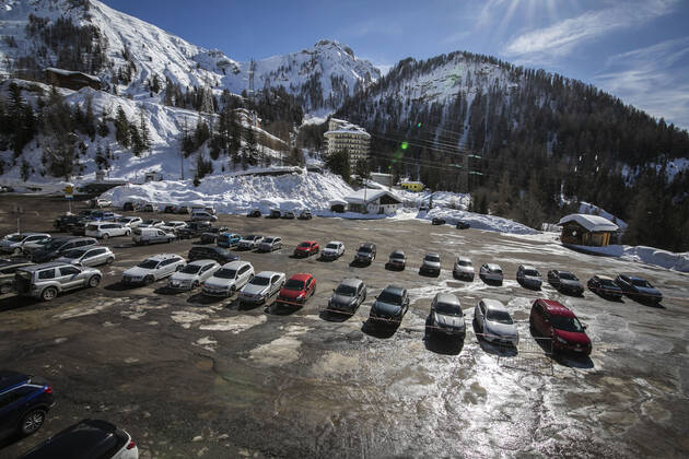 Foppolo (Bg) - the ski season does not restart in the well-known locality of the upper Brembana Valley; the government decreed the closure of the plants until 5 March. Editorial Usage Only  Copyright: xFotoxÃ‚ SergioxAgazzix xIPAx