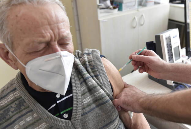 Vaccination of seniors against coronavirus continues in the Czech Republic on February 17, 2021. Photo from the Tomas Bata Regional Hospital in Zlin. (CTKxPhoto DaliborxGluck) CTKPhotoP202102180299901 dg 006A