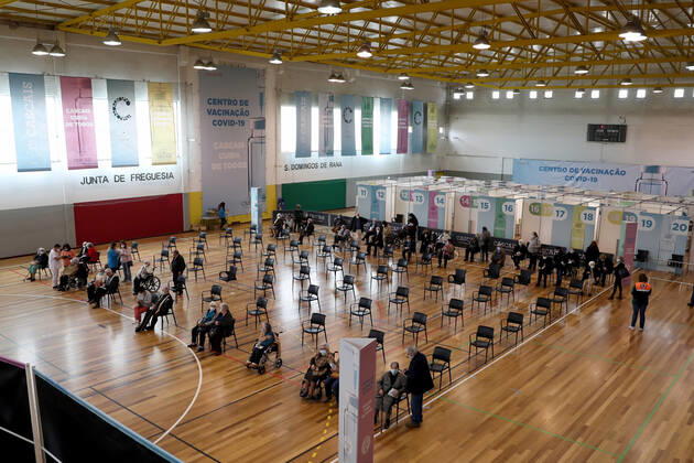February 18, 2021, Lisbon, Portugal: General view of the Covid-19 vaccination center at Sao Domingos de Rana sports complex, in Cascais, Portugal, on February 18, 2021. Portugal continues with the first phase of inoculation against COVID-19 for citizens over 80 or belonging to risk groups as the number of new officially confirmed COVID-19 cases has been falling since the end of January. Lisbon Portugal - ZUMAf123 20210218_zap_f123_004 Copyright: xPedroxFiuzax