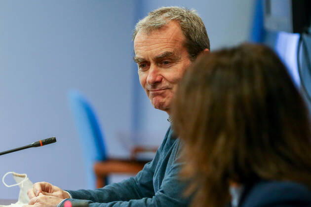 The director of the Center for Coordination of Alerts and Health Emergencies (CCAES), Fernando Simon intervenes during a conference convened before the media at the Ministry of Health to report on the evolution of the coronavirus, in Madrid, (Spain), February 18, 2021. 18 FEBRUARY 2021;HEALTH;SIMON;EVOLUTION;PANDEMIC;CORONAVIRUS LagenciaEP PRESS R.Rubio.POOL 02 18 2021 Madrid Madrid Spain Copyright: xLagenciaEPxPRESS R.Rubio.POOLx 3569758