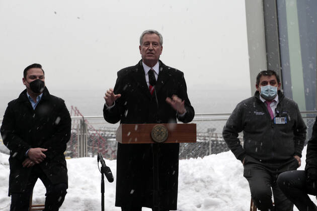 STATEN ISLAND, NY - FEBRUARY 19: New York City Mayor Bill De Blasio delivers remarks to celebrate the opening of Empire Outlets vaccination site for Covid-19 specifically for the residents of Staten Island held at Empire Outlets on Staten Island in New York City on February 19, 2021. Copyright: xmpi43 MediaPunchx