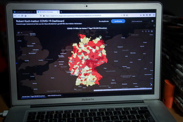 Coronavirus in Deutschland - Covid-19-Dashboard des Robert Koch-Institut 20.02.2021: Robert Koch-Institut: 7-Tage-Inzidenz 57,8. 7-Tage-Fallzahl 48.042. COVID-19-Fälle 2.378.883. Zugang um 9.164 gegenüber dem Vortag. COVID-19-Todesfälle 67.696. Zugang um 490 gegenüber dem Vortag.