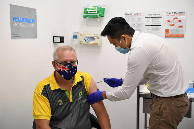 News Themen der Woche KW07 News Bilder des Tages SCOTT MORRISON COVID19 VACCINATION, Australian Prime Minister Scott Morrison receives his COVID-19 vaccination during a visit to Castle Hill Medical Centre to preview the COVID-19 vaccination program on Sunday, February 21, 2021. The PM has received a COVID-19 vaccination, joining a small group of people who are the first in Australia to receive a jab. ( NO ARCHIVING, EDITORIAL USE ONLY, NO USE IN BOOKS WITHOUT CONSENT SYDNEY NSW AUSTRALIA  Copyright: xJOELxCARRETTx 20210221001522015917