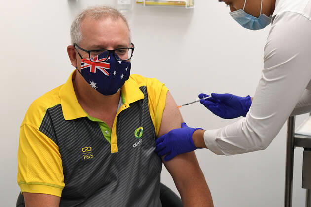 SCOTT MORRISON COVID19 VACCINATION, Australian Prime Minister Scott Morrison receives his COVID-19 vaccination during a visit to Castle Hill Medical Centre to preview the COVID-19 vaccination program on Sunday, February 21, 2021. The PM has received a COVID-19 vaccination, joining a small group of people who are the first in Australia to receive a jab. ( NO ARCHIVING, EDITORIAL USE ONLY, NO USE IN BOOKS WITHOUT CONSENT SYDNEY NSW AUSTRALIA  Copyright: xJOELxCARRETTx 20210221001522016670