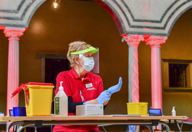 Nursing staff prepare for a day of mass vaccination in the Blue Hall of the Stockholm City Hall, the venue for the Nobel Prize banquets, in Stockholm, Sweden, on Feb 21, 2021, amid the coronavirus Covid 19 pandemic STOCKHOLM SWEDEN x10030x, Copyright: xJonasxEkströmer TTx SWEDEN CORONA VACCIN