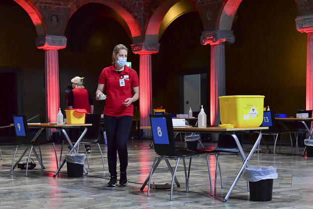 Nursing staff prepare for a day of mass vaccination in the Blue Hall of the Stockholm City Hall, the venue for the Nobel Prize banquets, in Stockholm, Sweden, on Feb 21, 2021, amid the coronavirus Covid 19 pandemic STOCKHOLM SWEDEN x10030x, Copyright: xJonasxEkströmer TTx SWEDEN CORONA VACCIN