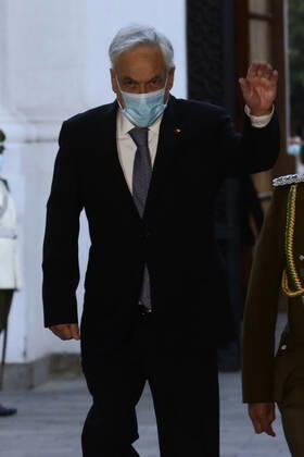 Santiago 22 February 2021 The President of the Republic Sebastian Pinera enters the Palacio de La Moneda after his vacation Javier Salvo Aton Chile, Santiago Chile Aton 490330  Copyright: JAVIERxSALVO ATONCHILE