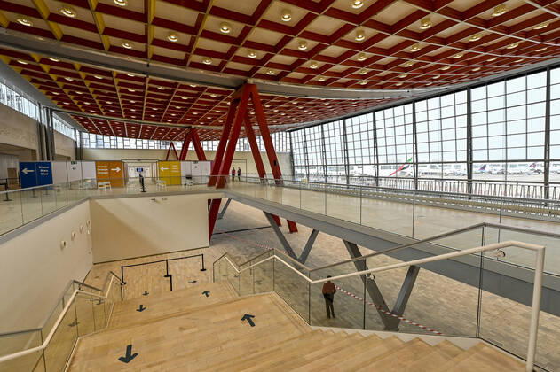 Illustration picture shows the start of vaccinations at the Skyhall of Brussels Airport in Zaventem, one of the locations where a vaccination village is installed, Monday 22 February 2021. From today, the vaccination center for the residents of the municipalities of Zaventem, Kraainem and Wezembeek-Oppem, located in the Skyhall event hall, will be operational. Approximately 60,000 people will visit in the coming months, good for twice as many injections. The center will have four lines of vaccination, so that about 100 people can get an injection every hour, or about 1,200 a day. DIRKxWAEM 2649715