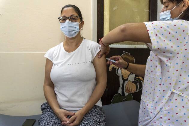News Bilder des Tages February 22, 2021, Firmat, Santa Fe, Argentina: Illustrative images of single dose vials of the Russian Sputnik V vaccine against COVID-19 after being applied on healthcare workers as Argentina continues its vaccination campaign. Firmat Argentina - ZUMAm105 20210222_zaf_m105_005 Copyright: xPatricioxMurphyx