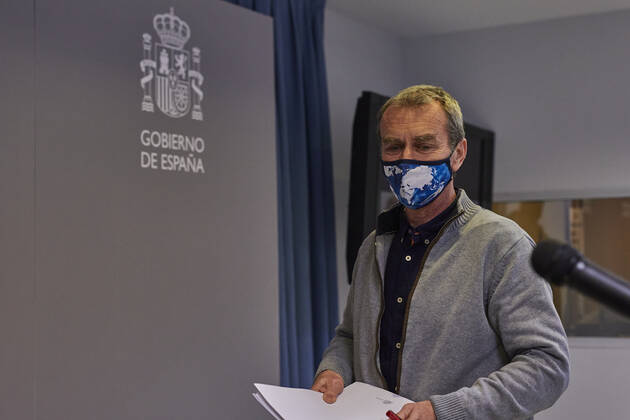 The director of the Center for Coordination of Alerts and Health Emergencies (CCAES), Fernando Simon on his arrival at a conference convened before the media at the Ministry of Health to report on the evolution of the coronavirus, in Madrid, (Spain), 22 February 2021. 22 FEBRUARY 2021;HEALTH;EPIDEMIC;EVOLUTION;CORONAVIRUS;CONTAGIONS;DEATHS LagenciaEP PRESS J. Hellin. POOL 02 22 2021 Madrid Madrid Spain Copyright: xLagenciaEPxPRESS J.xHellin.xPOOLx 3575983
