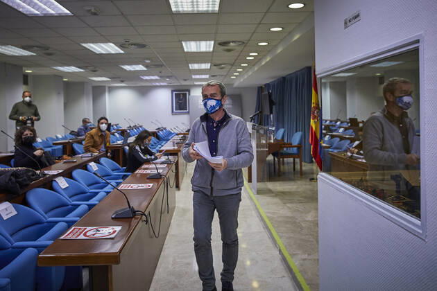The director of the Center for Coordination of Alerts and Health Emergencies (CCAES), Fernando Simon at his exit from a conference convened before the media at the Ministry of Health to report on the evolution of the coronavirus, in Madrid, (Spain), 22 February 2021. 22 FEBRUARY 2021;HEALTH;EPIDEMIC;EVOLUTION;CORONAVIRUS;CONTAGIONS;DEATHS LagenciaEP PRESS J. Hellin. POOL 02 22 2021 Madrid Madrid Spain Copyright: xLagenciaEPxPRESS J.xHellin.xPOOLx 3576006