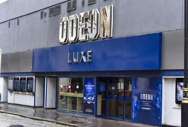Coronavirus in Großbritannien, Eindrücke aus London February 22, 2021, London, United Kingdom: The Odeon Luxe in London™s Haymarket seen closed due to the Covid19 lockdown..Cinemas are expected to reopen from the 17th of May as British Prime Minister Boris Johnson announces his road map out of Lockdown for England. London United Kingdom - ZUMAs197 20210222_zab_s197_022 Copyright: xDavexRushenx