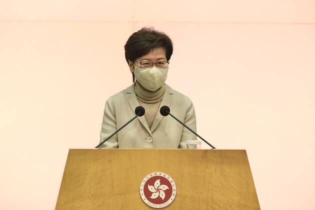 Coronavirus in Hongkong, Carrie Lam Pressekonferenz HONG KONG, CHINA - FEBRUARY 23: Hong Kong Chief Executive Carrie Lam Cheng Yuet-ngor wearing a face mask speaks during a press conference on February 23, 2021 in Hong Kong, China.  Copyright: xVCGx CFP111318490766