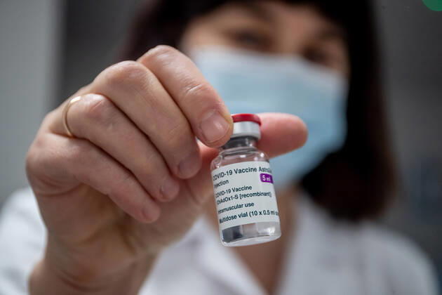 Coronavirus in Estland, Lehrkräfte werden geimpft 22.02.2021. Tallinn. petajate vaktsineerimine Mustamäe tervisekeskuses. Covid-19. Astra Zeneca vaktsiin. Coronavirus vaccination of teachers in Mustamäe Health Center. Covid-19. Astra Zeneca vaccine. Foto Sander Ilvest, Postimees Tallinn Harjumaa Estonia 1SI22FEB21B6 Copyright: xSanderxIlvestx