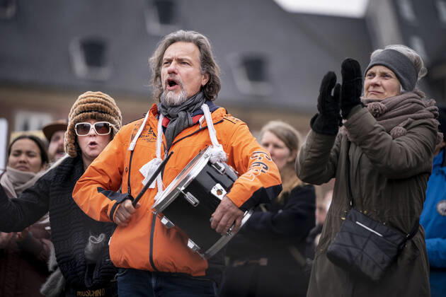 Demonstration mod epidemiloven paa Christiansborg Slotsplads i Koebenhavn tirsdag den 23. februar 2021.. , Copenhagen Denmark