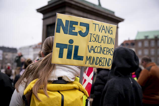 Demonstration mod epidemiloven paa Christiansborg Slotsplads i Koebenhavn tirsdag den 23. februar 2021.. , Copenhagen Denmark