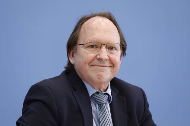 Hans-Ulrich Gerland, Leitender Beamter, Deutschland, Berlin, Bundespressekonferenz, Thema: Vorstellung des Jahresberichtes 2020