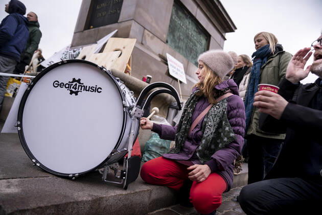 Demonstration mod epidemiloven paa Christiansborg Slotsplads i Koebenhavn tirsdag den 23. februar 2021.. , Copenhagen Denmark