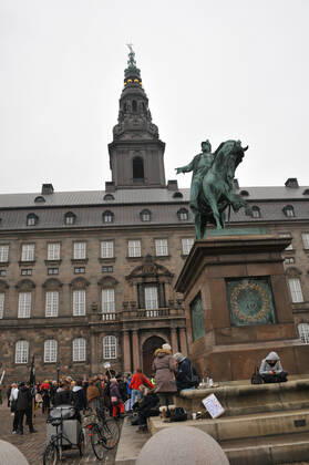 Copenhagen, Denmark. 23 February 2021, Danes proetesting againest coronavirus pandemic new debate in danish parliamenet about quick corona virus pandemic law in danish parliament with all political parties and stage anti pandemic law debates in front of danish parliament and danish police stand peaceful proteact danish parliament in front christiansborg danish parliament in Copenhagen. (Photo..Francis Dean Deanpictures)