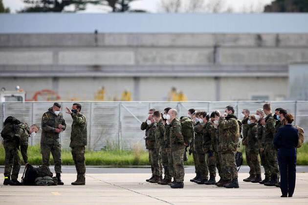February 23, 2021, Lisbon, Portugal: German army medical experts arrives at Figo Maduro military airbase in Lisbon, Portugal on February 23, 2021. Based on a bilateral agreement, a second team of German army medical experts arrived in Portugal on Tuesday to replace the team that has been in Portugal since February 3 to assist the country in its fight against the COVID-19 pandemic. Lisbon Portugal - ZUMAf123 20210223_zap_f123_014 Copyright: xPedroxFiuzax