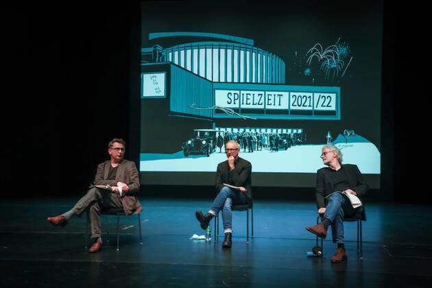 DEU, Deutschland, Nordrhein-Westfalen, Münster, 23.02.2021: Theater Münster, Pressetermin, Vorstellung des Spielplans für die kommenden Saison 2021 22. vrnl. Ulrich Peters, Generalintendant; Frank Behnke, Schauspieldirektor; Hans Henning Paar, Künstlerischer Leiter Tanztheater & Chefchoreograf