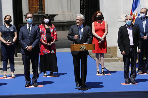 Santiago, February 23, 2021 Representatives of the Teachers Association, the Medical Association and the Ombudsmans Office for Children meet with President Sebastian Pinera to discuss the return to classes Marcelo Hernandez Aton Chile, Aton 490607 Copyright: MARCELOxHERNANDEZ ATONxCHILE