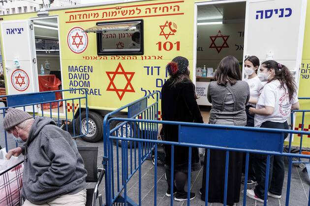 February 24, 2021, Jerusalem, Israel: The IDF Home Front Command in coordination with Magen David Adom, serving as the Israeli Red Cross organization and leading EMS, make COVID-19 vaccinating more accessible to those still in denial or refusal operating a mobile vaccination station out of a caravan at JerusalemÃ¢â‚¬â ¢s Shuk Mahane Yehuda Market. Jerusalem Israel - ZUMAa126 20210224_zap_a126_017 Copyright: xNirxAlonx