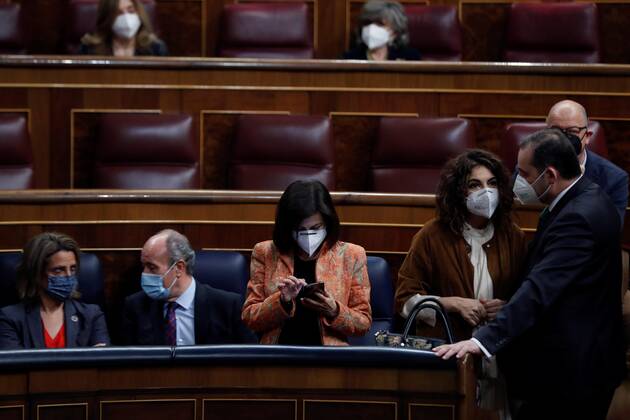 THE PICTURES ARE TAKEN AT A PLENARY SESSION ON THE CORONAVIRUS PANDEMIC BEFORE QUESTION TIME. (L to R) Minister for the Ecological Transition, Teresa Ribera; Minister of Justice, Juan Carlos Campo; Health Minister, Carolina Darias; Treasure Minister, Maria Jesus Montero, and Transport Minister, Jose Luis Abalos, attend a plenary session on the six month State of Alarm declared November 2020 due to the coronavirus pandemic held at the Lower House in Madrid, Spain, before question time. Question time at Parliament !ACHTUNG: NUR REDAKTIONELLE NUTZUNG!  Copyright: xEmilioxNaranjox GRAF3150 20210224-637497667377377090