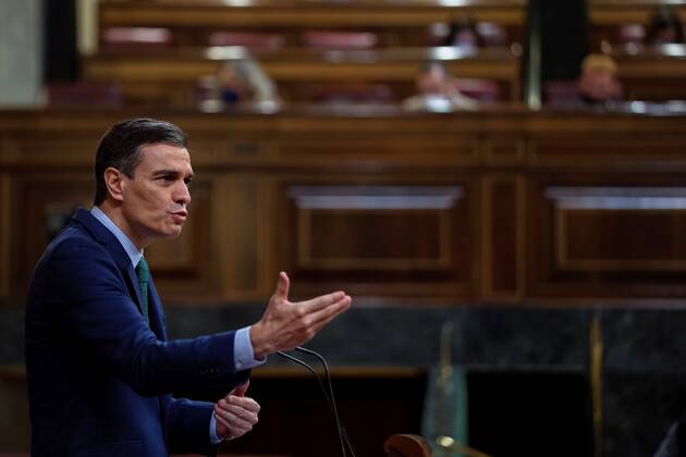 Spanish Prime Minister, Pedro Sanchez, intervenes during a plenary session on the six-month-long State of Alarm declared November 2020 due to the coronavirus pandemic held at the Lower House in Madrid, Spain, before question time. Question time at Parliament !ACHTUNG: NUR REDAKTIONELLE NUTZUNG!  Copyright: xEmilioxNaranjox GRAF3331 20210224-637497707937578958