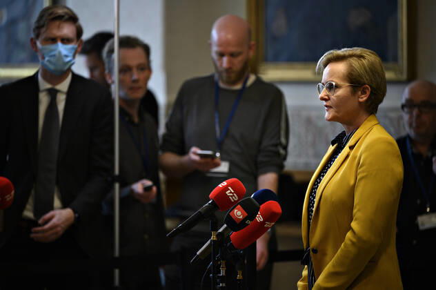 Boerne- og undervisningsminister Pernille Rosenkrantz-Theil (S), da hun sammen med justitsministeren og sundhedsministeren holder doorstep om genaabning af samfundet paa Christiansborg i Koebenhavn onsdag den 24. februar 2021.. , Copenhagen Denmark Copyright: PhilipxDavali PhilipxDavalix COP104 spdk20210224-142959-L