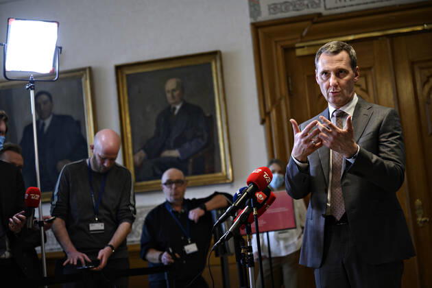 Justitsminister Nick Haekkerup (S), da han sammen med sundhedsministeren og boerne- og undervisningsministeren holder doorstep om genaabning af samfundet paa Christiansborg i Koebenhavn onsdag den 24. februar 2021.. , Copenhagen Denmark Copyright: PhilipxDavali PhilipxDavalix COP104 spdk20210224-143004-L