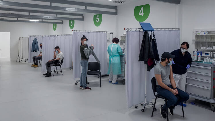 Coronavirus in Italien, Sicherheitskräfte in Mailand erhalten AstraZeneca Impfungen Milan. Hospital in Fiera Astrazeneca vaccines to police and police forces Editorial Usage Only  Copyright: xCarloxCozzolix xIPAx