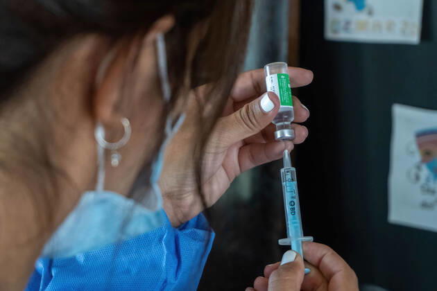 February 25, 2021, Firmat, Santa Fe, Argentina: A nurse prepares a shot of India s Serum Institute Covishield vaccine against COVID-19 to be applied on elderly people in a makeshift care home at a special school..The original care home inside San Martin Hospital was converted into the COVID-19 sector at the beginning of the pandemic and residents were transferred to a special school. Firmat Argentina - ZUMAs197 20210225_zaa_s197_109 Copyright: xPatricioxMurphyx