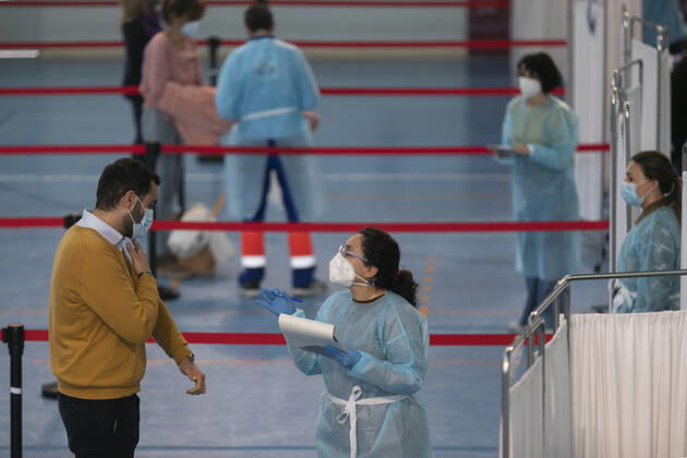 Education professionals receive the first dose of the AstraZeneca vaccine at the SADUS facilities in Los Bermejales. In Seville, (Andalusia, Spain), 25 February 2021. 25 FEBRUARY 2021 Maria JosÃ Lopez LagenciaEP 02 25 2021 Seville (Andalusia) Seville (Andalusia) Spain Copyright: xMariaxJosÃ xLopezx 3580538