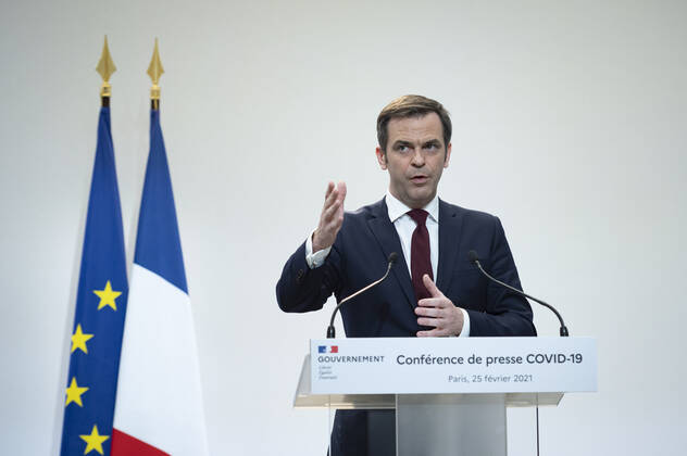 Coronavirus in Frankreich, Jean Castex und Olivier Veran Pressekonferenz in Paris Olivier Veran, ministre des solidarites et de la sante, lors de la conference de presse sur la situation de la pandemie de la Covid 19. NEWS : Conference de presse sur la situation de la pandemie de la Covid 19 - Paris - 25 02 2021 Pool Panoramic  REA_293724