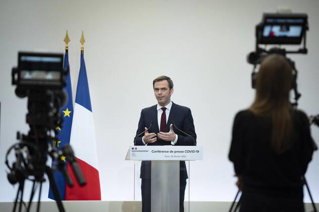 Coronavirus in Frankreich, Jean Castex und Olivier Veran Pressekonferenz in Paris Olivier Veran, ministre des solidarites et de la sante, lors de la conference de presse sur la situation de la pandemie de la Covid 19. NEWS : Conference de presse sur la situation de la pandemie de la Covid 19 - Paris - 25 02 2021 Pool Panoramic  REA_293724