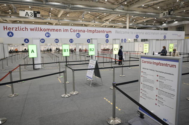 GERMANY, corona virus GERMANY, Hamburg, corona pandemic, largest vaccination center in Germany, for daily max 7000 people