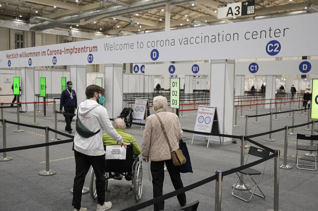 GERMANY, corona virus GERMANY, Hamburg, corona pandemic, largest vaccination center in Germany, for daily max 7000 people