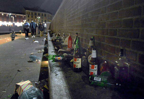 Kaputte Flasche Fotos Imago