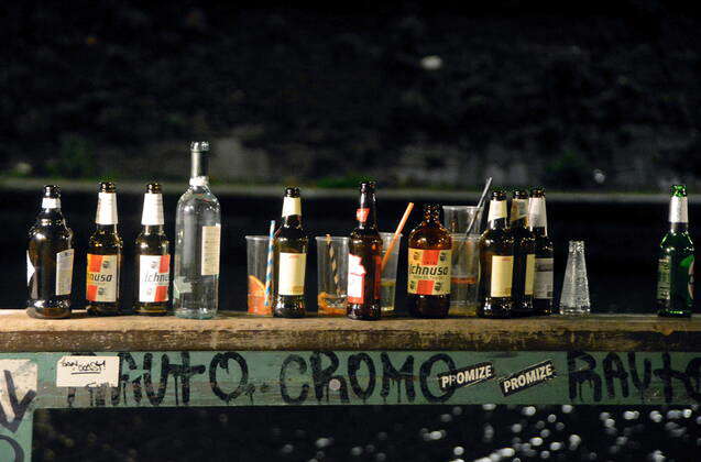 Kaputte Flasche Fotos Imago