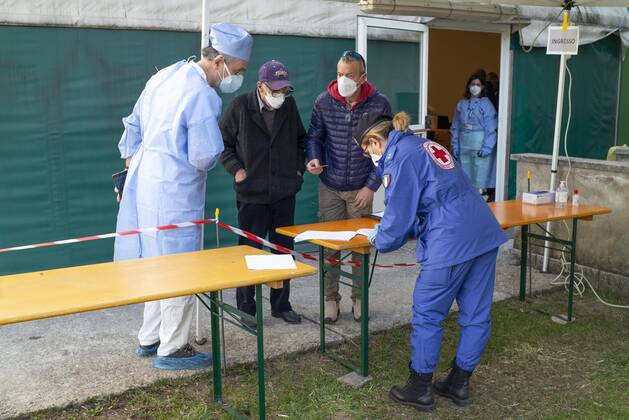 Viggiu . first day of the anti Covid-19 vaccination campaign open from 18 to 65 years, following the closure of the country in the red zone. Event organized and followed by the Italian red cross, ASST 7 lakes Olona valley, civil protection, general practitioners, ANPAS Lombardia and hospital and territorial staff Editorial Usage Only  Copyright: xDAVIDExCANELLAx xIPAx