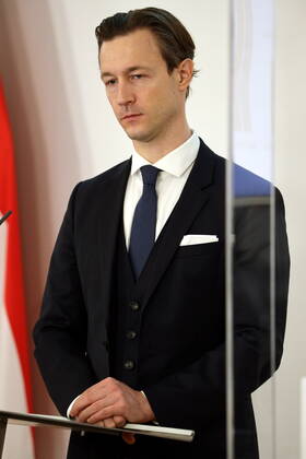 PK im BKA zur Corona Wirtschaftslage Wien, BKA, 02. 03. 2020 Gernot BLÜMEL