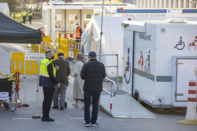 02.03.2021 , DU Duisburg , Corona Center Duisburg im TAM Theater am Marientor an der Plessingstraße , Testcentrum und Impfzentrum der Stadt Duisburg.