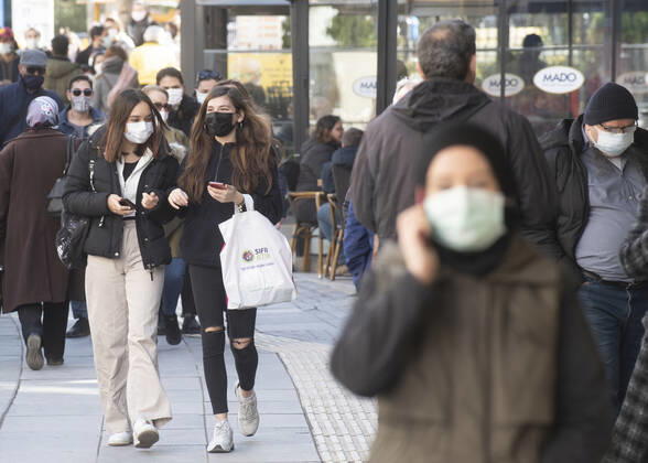 People wearing face masks walk on a street in Ankara, Turkey, on march 2, 2021. Turkey has confirmed 28,706 deaths and 2,723,316 positive cases of the coronavirus infection in the country. (Abdurrahman Antakyali Depo Photos) Copyright: AbdurrahmanxAntakyalix-xDepoxPho 17052888