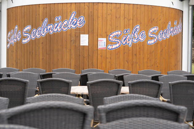 Szene aus Lübeck-Travemünde während des Corona-Lockdowns im März 2021;Szene aus Lübeck-Travemünde während des Corona-Lockdowns im März 2021, Lübeck Schleswig-Holstein Deutschland Travemünde